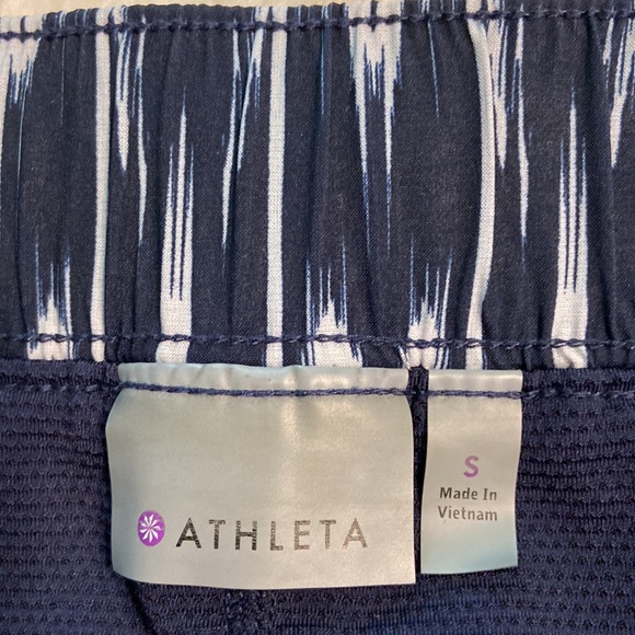 Athleta Skorts size S excellent condition two front pockets with zipper - Picture 6 of 12
